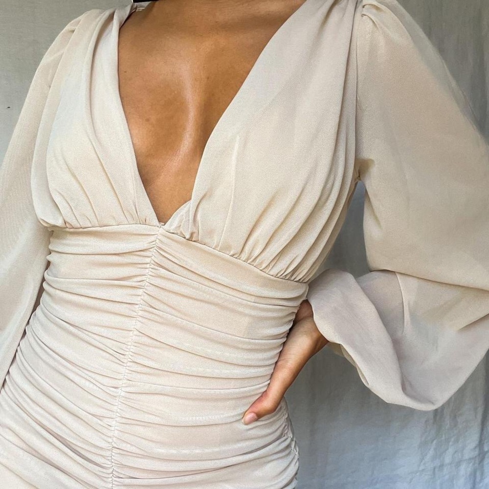 NEW Off White Fitted Ruched Evening Dress - Picture 2 of 3